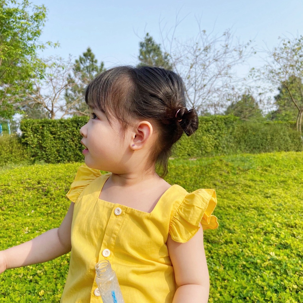 Set bộ đồ Beemo vải thô lụa thoáng mát phối cánh tiên khuy trước quần váy bé gái từ 1 đến 6 tuổi- 20B120