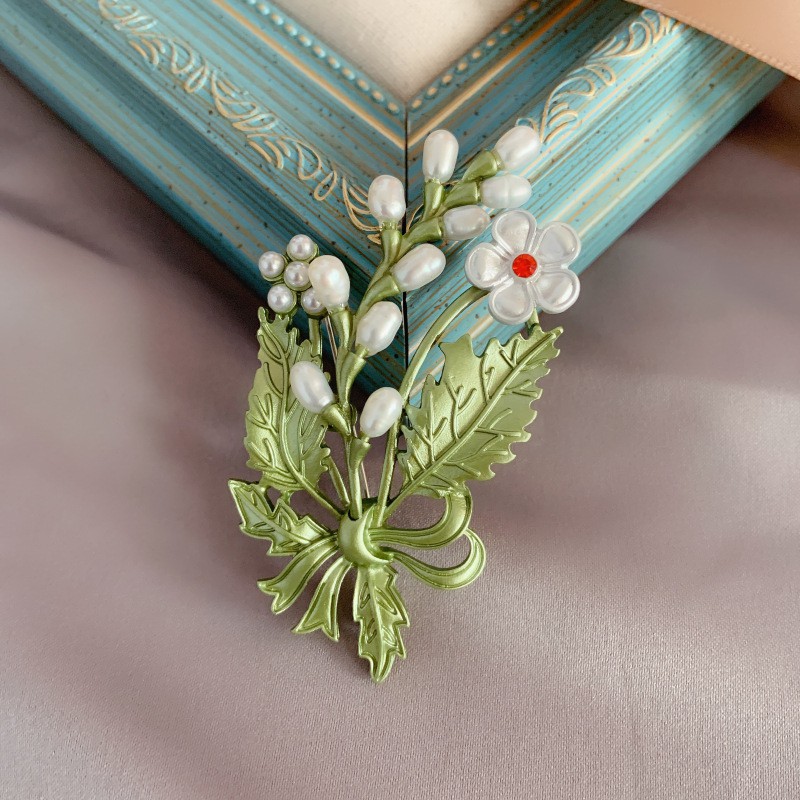 Cài áo hoa lá xanh dễ thương GC228