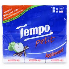 Lốc18 gói Khăn giấy cao cấp Tempo Petit Applewood (7 tờ/ gói)