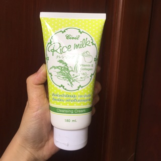 sữa rửa mặt gạo thái lan