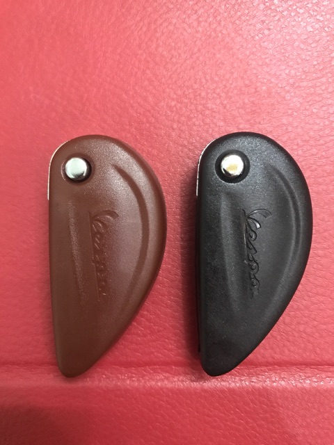 Chìa khoá VESPA 946 flip gập(có sẵn chip từ)đầy đủ 2 màu