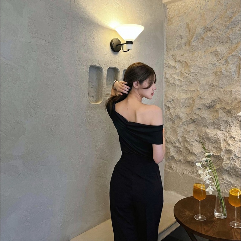 Áo Thun Ngang Vai Đính Ngọc✨