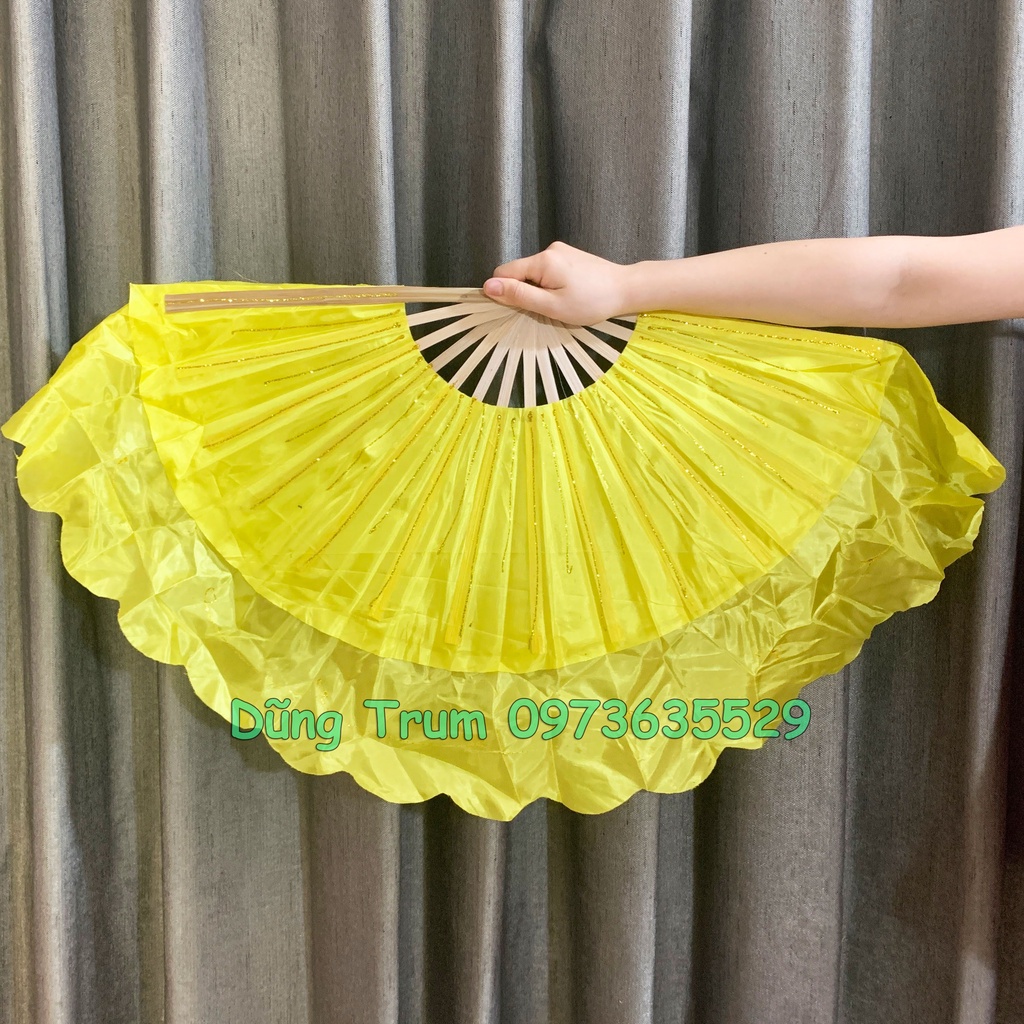 Quạt múa 1 màu nan tre phun kim tuyến cực đẹp