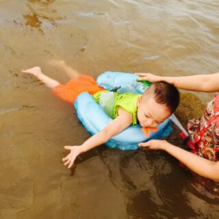 Phao tập bơi chống lật an toàn cho bé