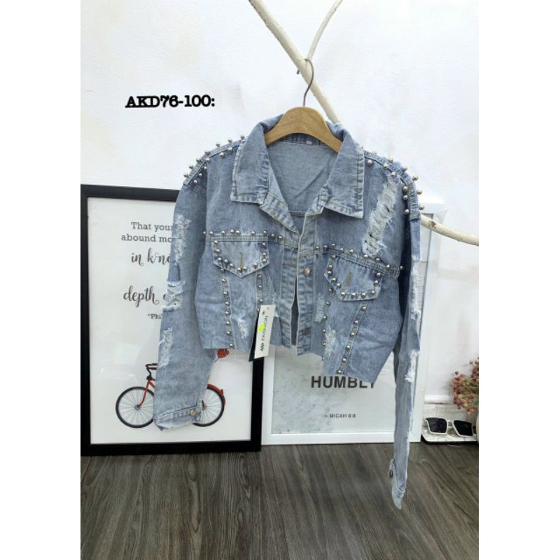 Áo khoác lửng đính cườm