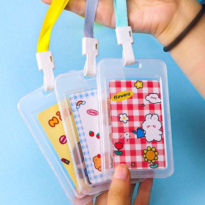 <Video Review> Dây Vỏ Nhựa Kèm Bao Đựng Thẻ Đeo Bảng Tên Dọc Học Sinh Sinh Viên In Hình Gấu Thỏ Nhiều Chủ Đề D144