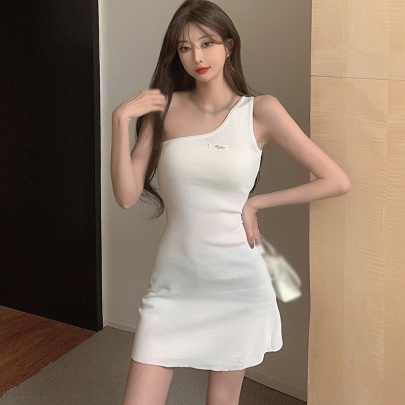 Đầm Sát Nách Thiết Kế Độc Đáo Cho Phái Nữ