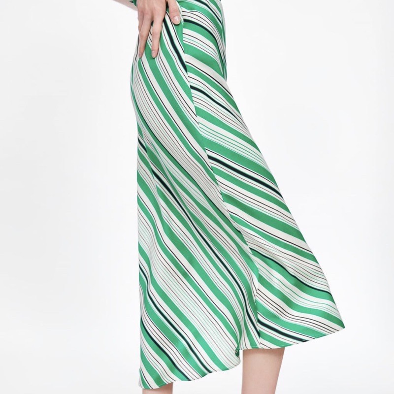 Chân váy satin ZARA size S