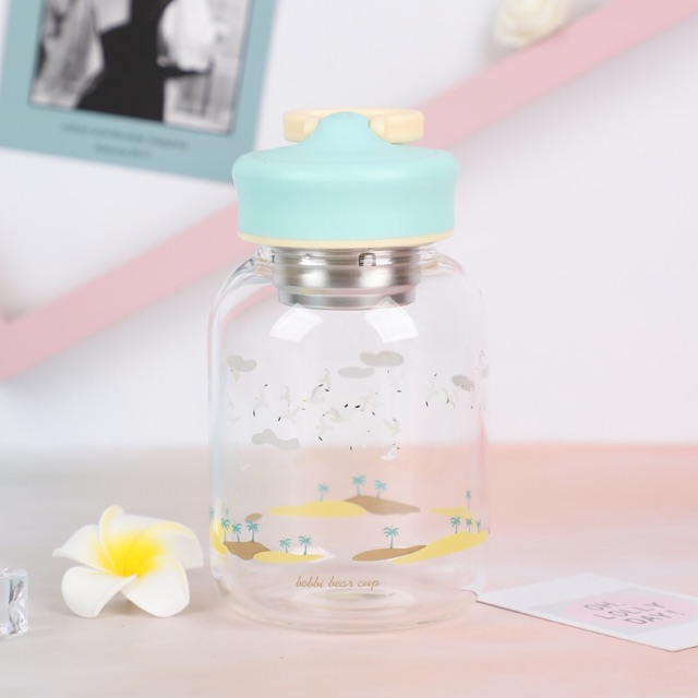 Bình Nước Thuỷ Tinh Chim Cò Cá Bobbi Bear Kèm Túi Chống Sốc Và Lọc Trà | BigBuy360 - bigbuy360.vn