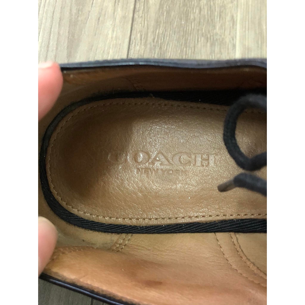 Đôi giày đế Dr Martens nặng hiệu Coach, đã qua sử dụng