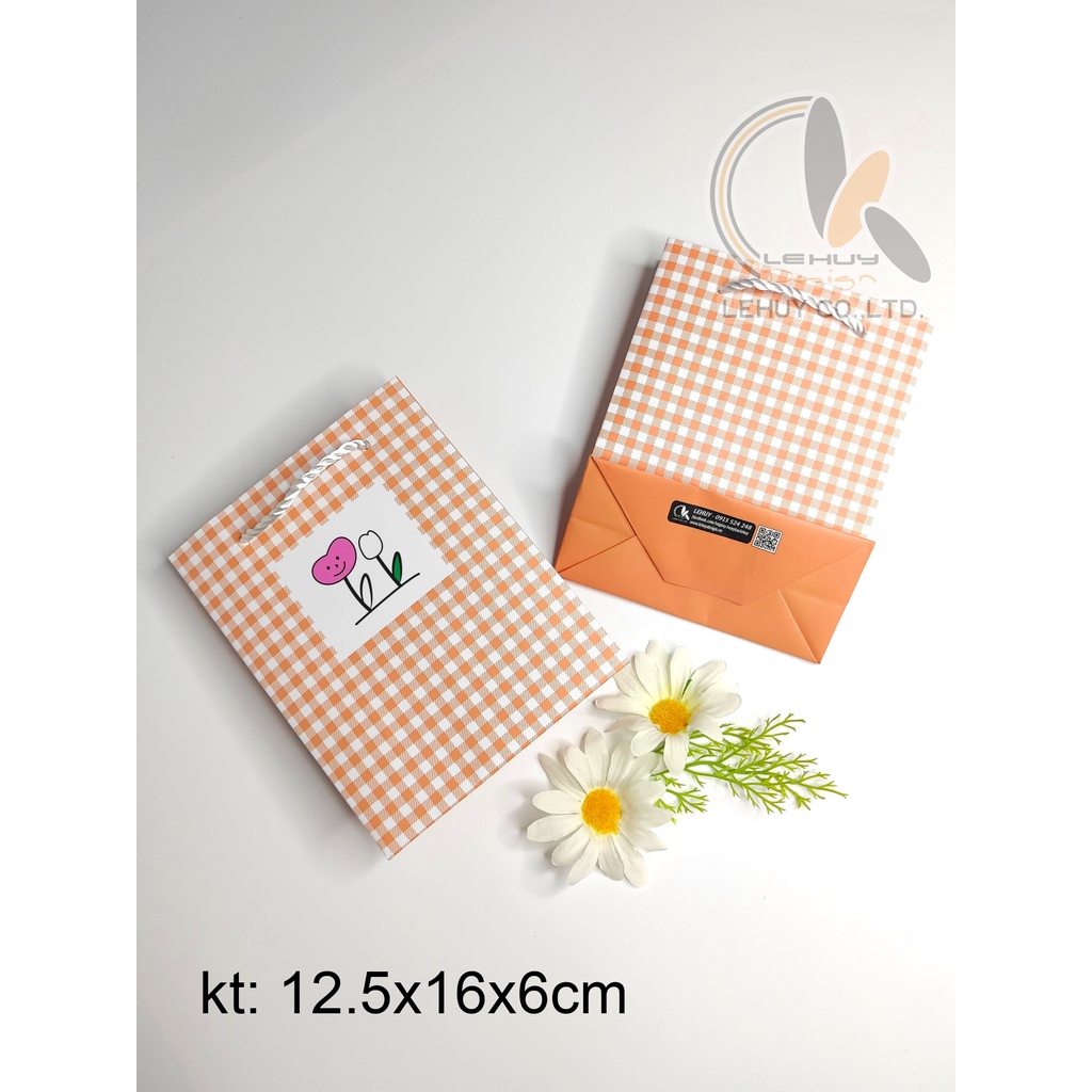 10 Túi giấy nhỏ đựng quà  caro cam KT 12.5X16X6 CM