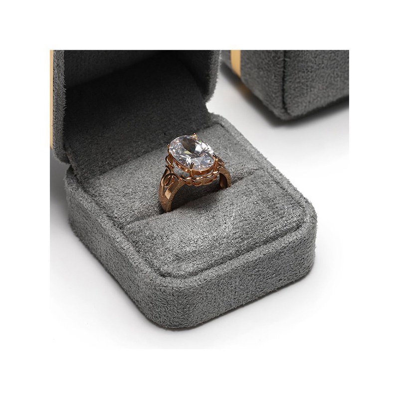 Hộp đựng trang sức bằng vải nỉ sang trọng