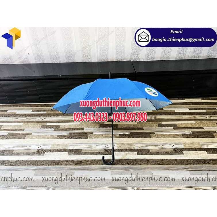 Nhận thiết kế theo yêu cầu dù che mưa cầm tay giá rẻ số lượng lớn - xuongduthienphuc.com