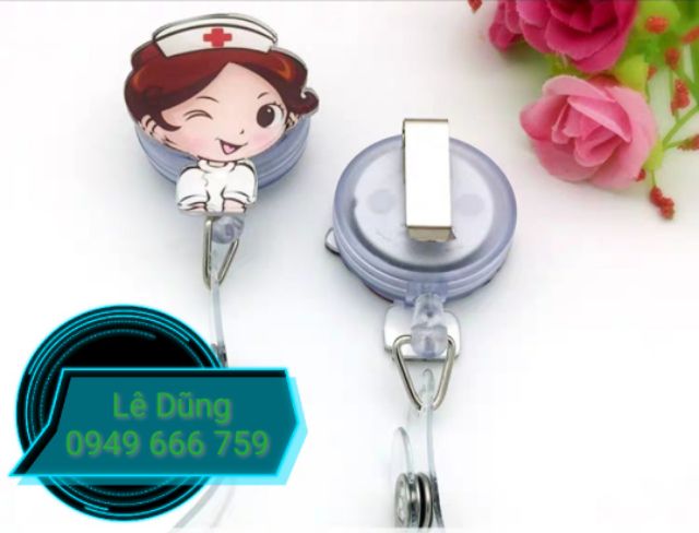 Móc đeo thẻ tên ngành Y. .