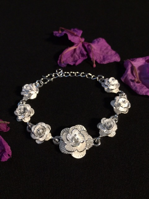 Lắc tay hoa mai bạc