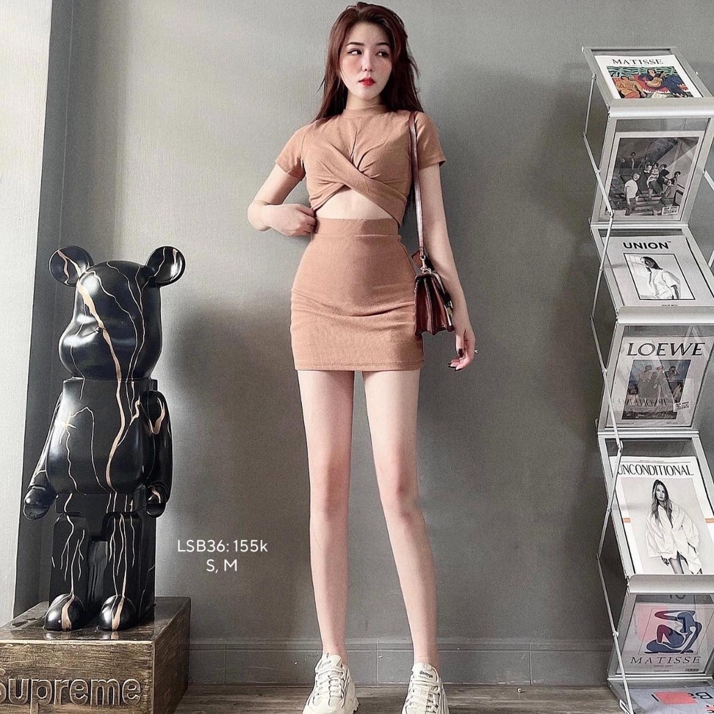 Set áo croptop tay ngắn xoắn ngực phối chân váy ôm body cá tínhCHIBEST LSB36