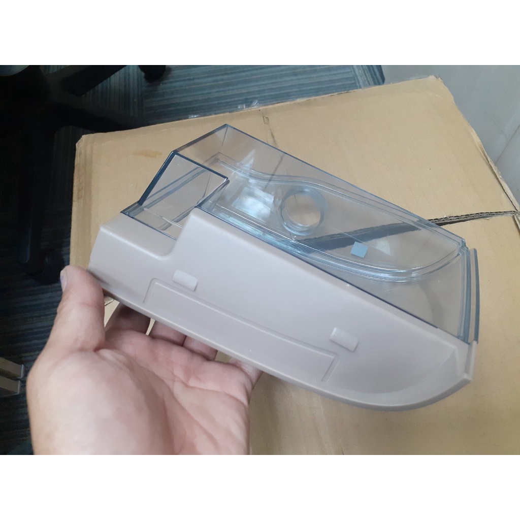 Hộc Chứa Nước bàn ủi hơi nước đứng blueStone GSB - 3941