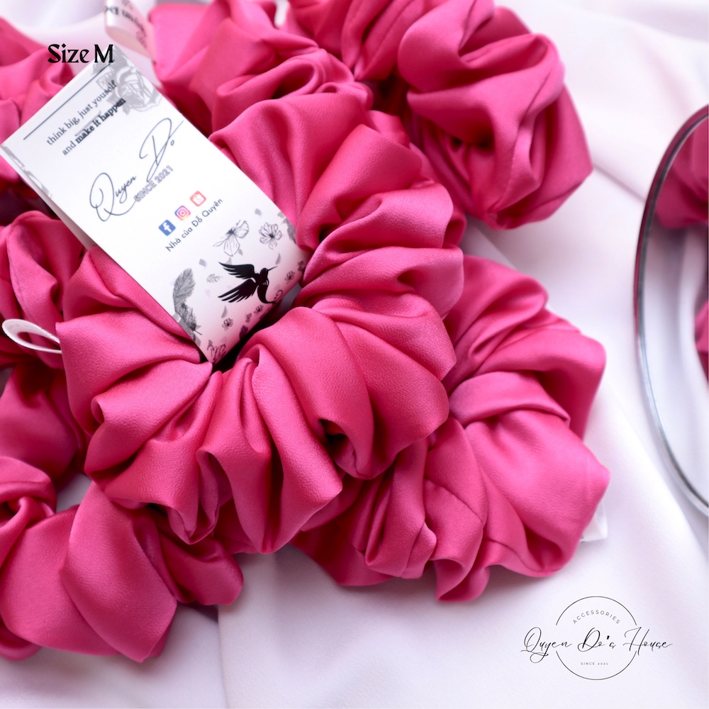 Buộc Tóc / Scrunchies Lụa Ngọc Trai Cao Cấp Màu Hồng Và Xanh Bơ Thời Thượng