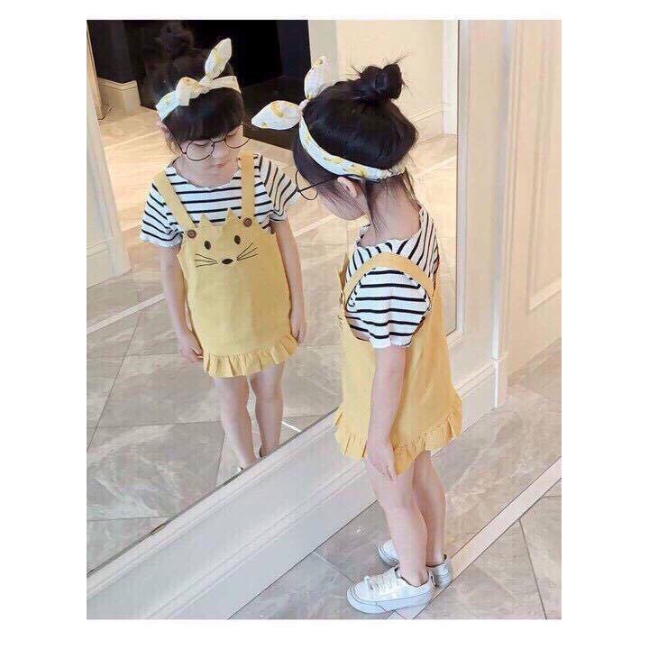 Đầm yếm bé gái