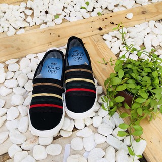 Giày slip on đen 4 sọc màu - ảnh thật