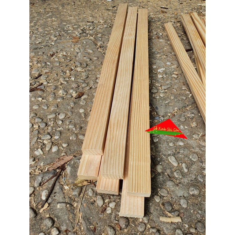 Thanh gỗ thông vuông 2x3cm, dài 80cm bào láng 4 mặt dùng làm khung sườn,làm thùng gỗ decord, đóng chuồng thú cưng, DIY..
