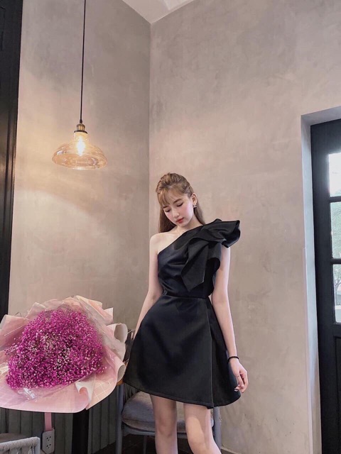 [Mã WASTMAY giảm 15% tối đa 30K đơn 150K] Đầm dự tiệc lệch vai nhíu bèo vai dáng A xinh cực - Maris dress | BigBuy360 - bigbuy360.vn