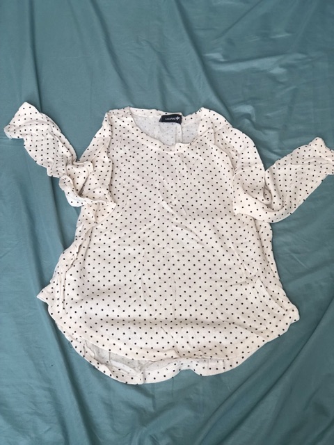 Áo len mỏng chấm bi freesize 30k