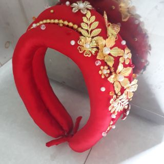 Vấn 2 tầng đính hoa kim loại .