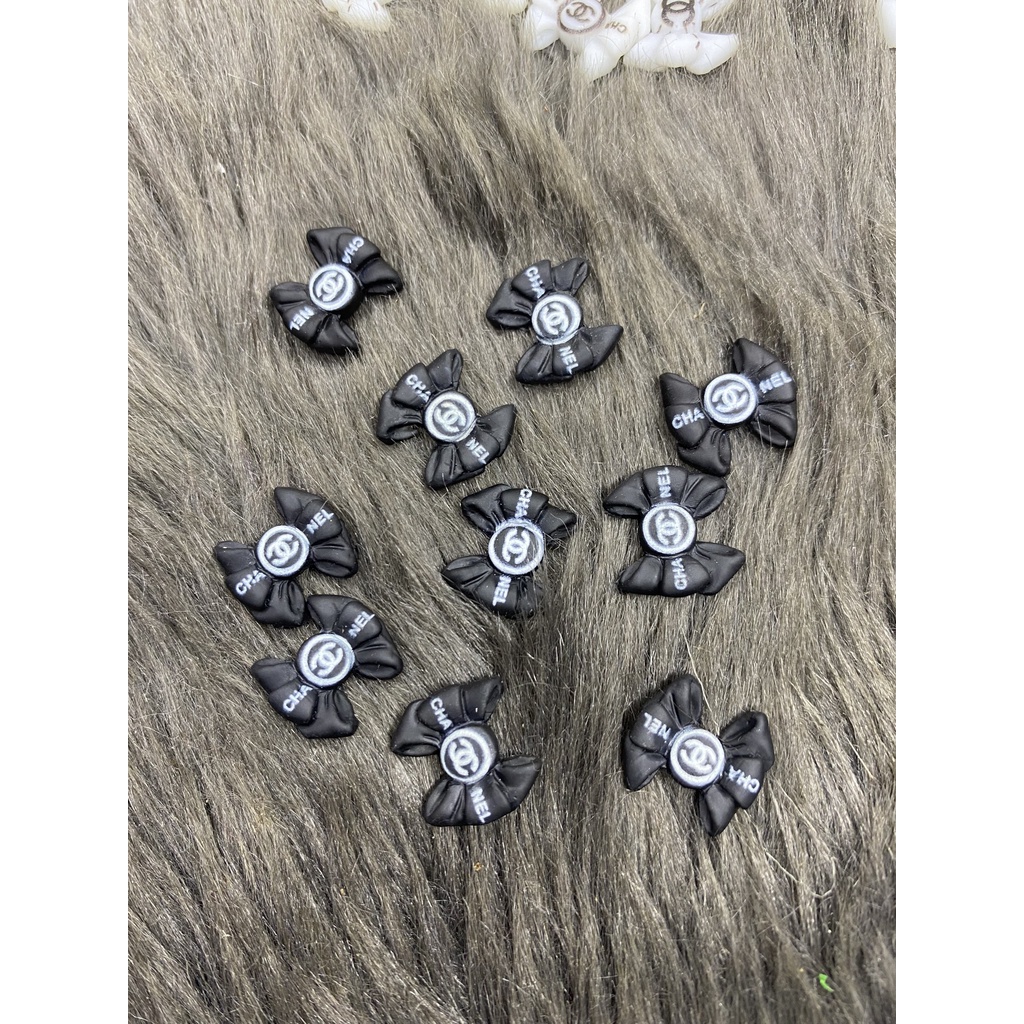 sét 20 Charm nơ gắn móng đen -trắng chane hot hít ( miễn ship )