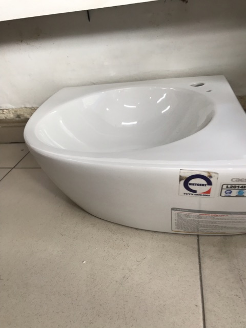 Lavabo chậu rửa mặt góc CAESAR L2014 nhỏ gọn