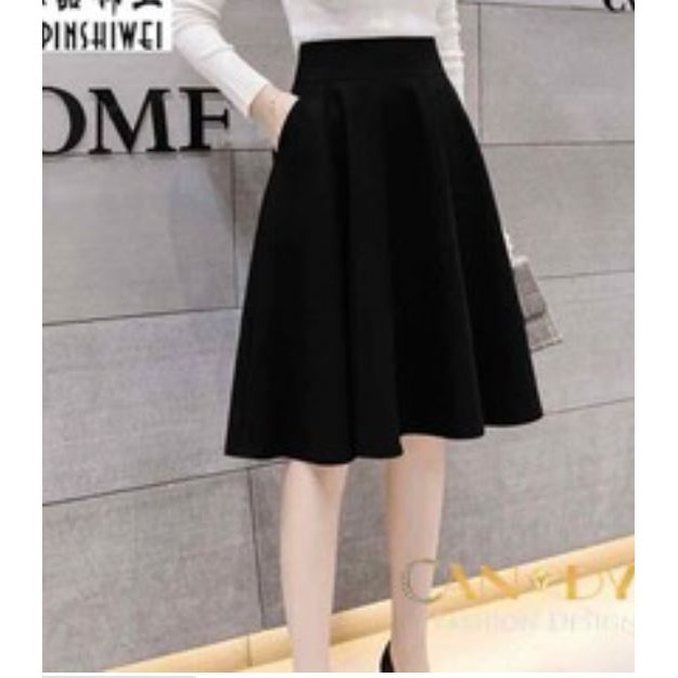 Chân váy XÒE ĐẦU GỐI  trẻ trung, có 2 túi tiện dụng