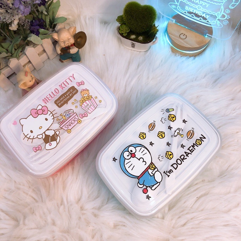 ☘️Hộp đựng cơm HelloKitty Doreamon☘️