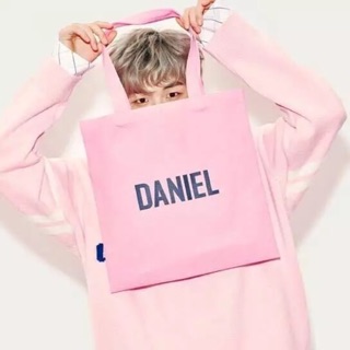 Túi tote Daniel WannaOne
