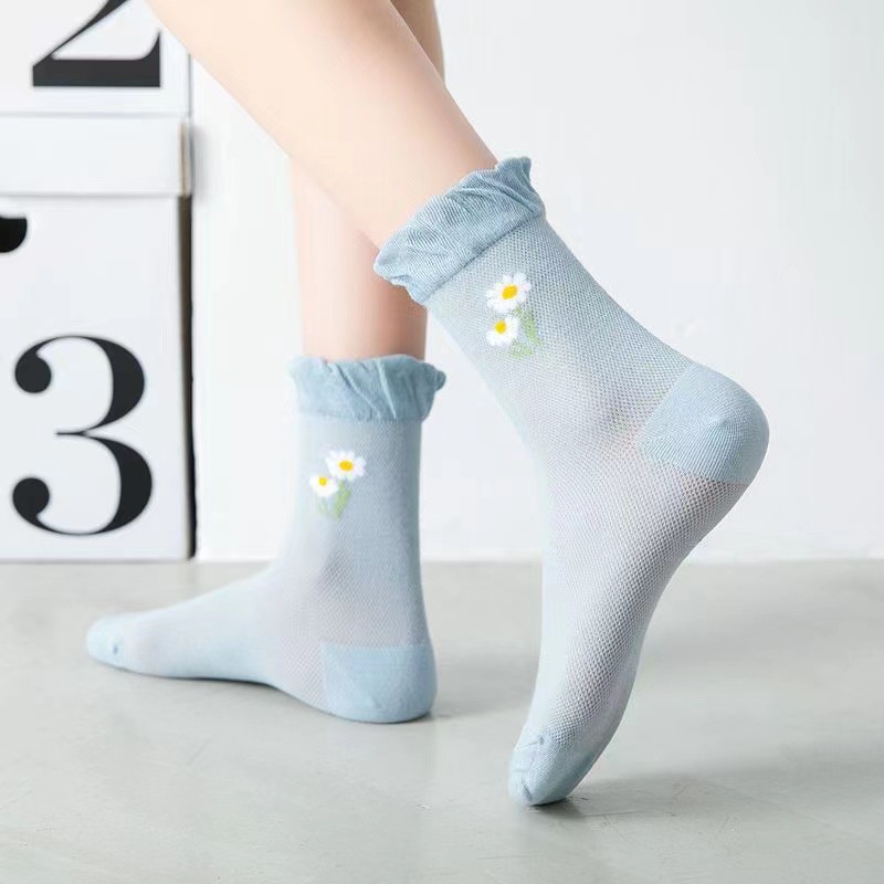 Vớ Cotton Cổ Trung Phối Ren Thoáng Khí Màu Xanh Dương Nhạt Họa Tiết Hoa Nhỏ Phong Cách Nhật Bản Cho Nữ