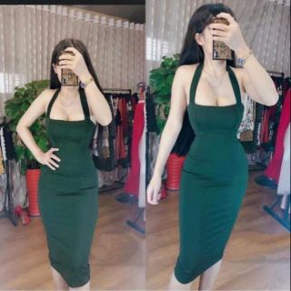 Đầm body cúp ngực cổ yếm