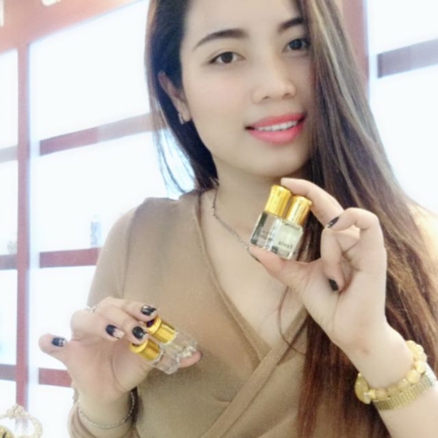 Tinh dầu dubai dạng lăn
