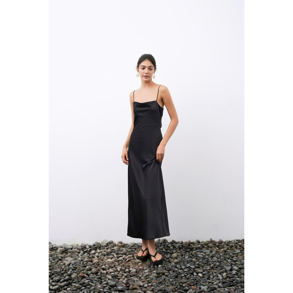 Váy liền hai dây MONO TALK dáng maxi thân sau cut-out Màu Đen O10006TK