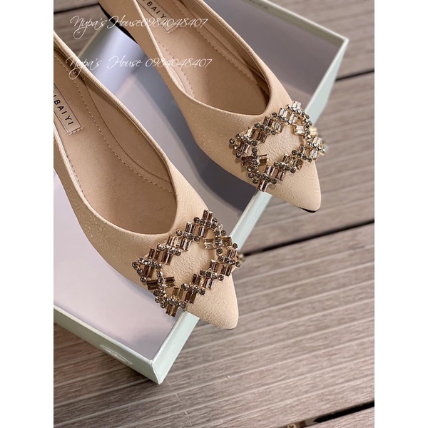 Giày bệt đính đá vuông