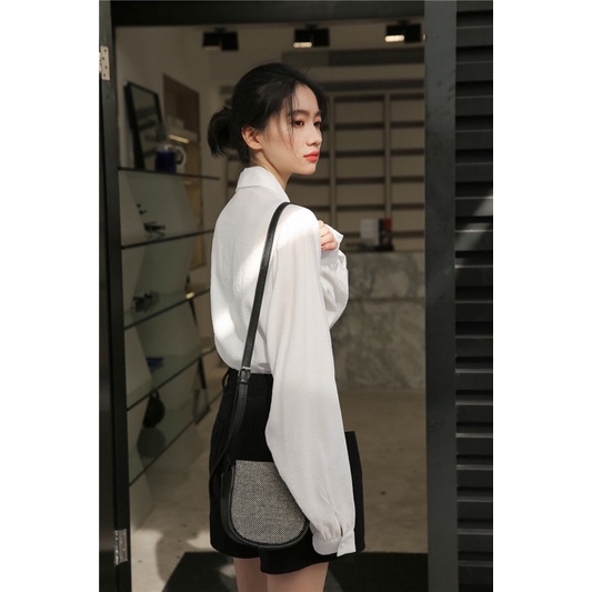 Sơ mi tay phồng nút bọc kiểu cổ điển
