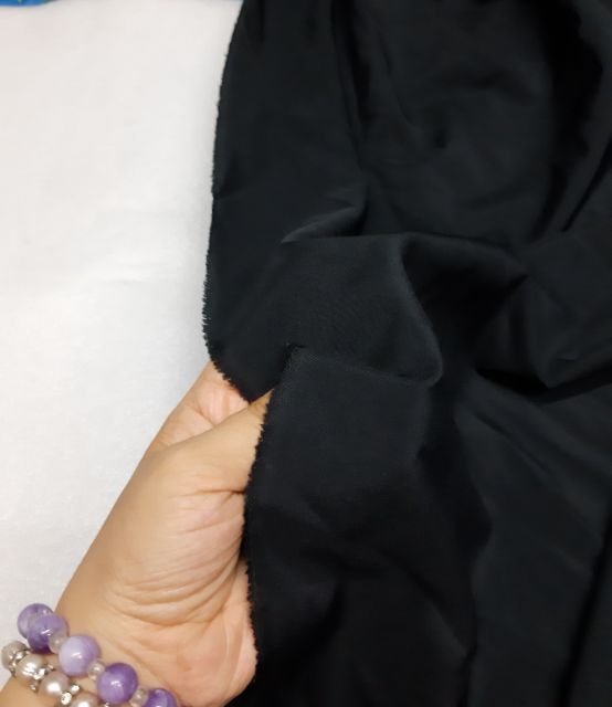 Vải không giãn mềm mại, chất gần như vải trượt