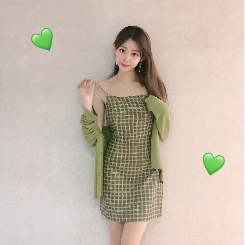 Đầm IELGY hai dây hở lưng màu xanh lá cây họa tiết kẻ sọc thời trang mới 2023 xinh xắn dành cho nữ