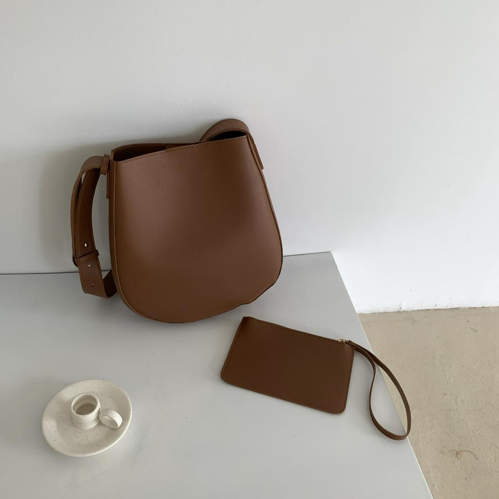 Túi xách đeo vai sức chứa lớn thiết kế đơn giản dễ phối đồ thời trang dành cho nữ