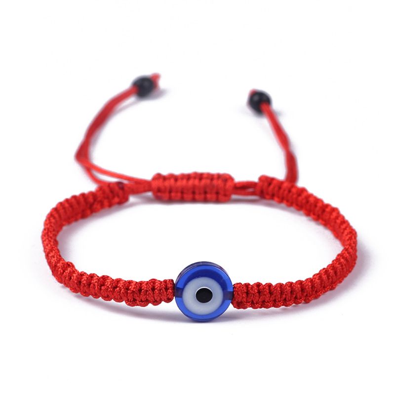 Vòng Tay Bện Dây Đỏ Với Bùa Hộ Mệnh Cho Fr