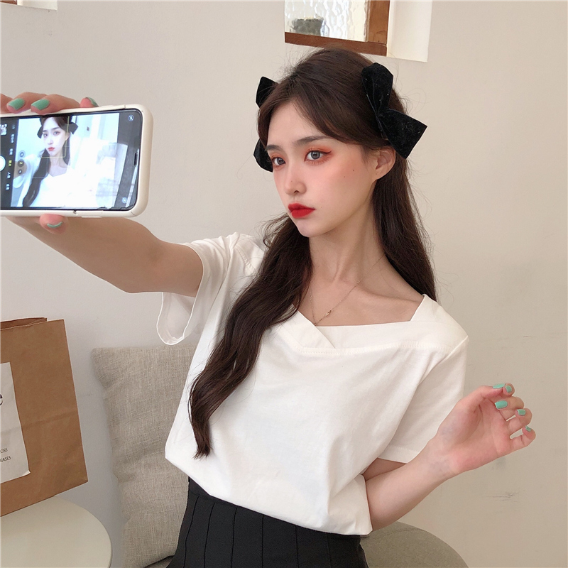 Áo nữ tay ngắn cổ chữ V thời trang xinh xắn