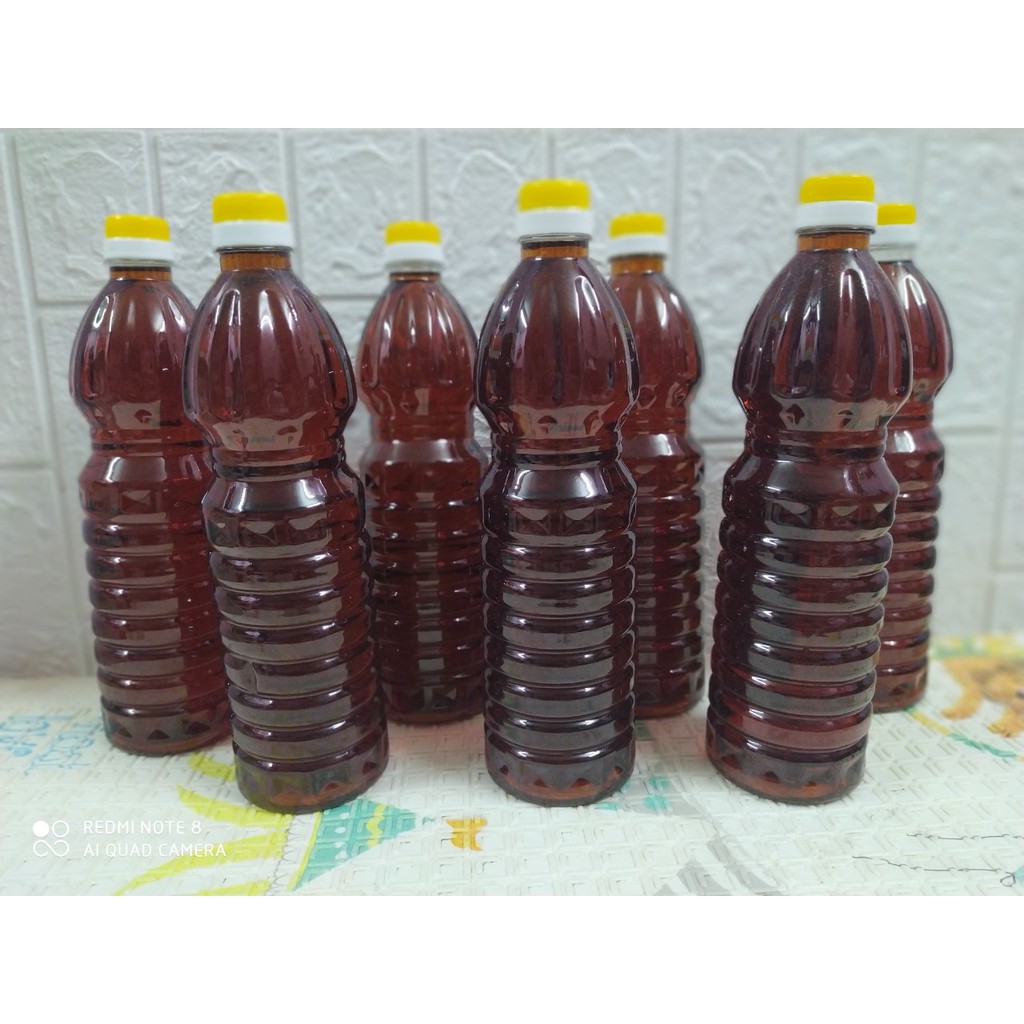 Nước mắm truyền thống loại ngon 1L dộ đạm 35-40% thành phần là cá cơm và muối biển | BigBuy360 - bigbuy360.vn