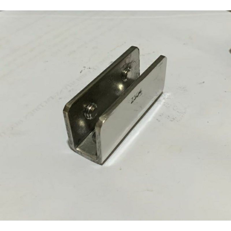 Bass U6p Inox 304 Bắt Kính Từ 8ly- 10ly.