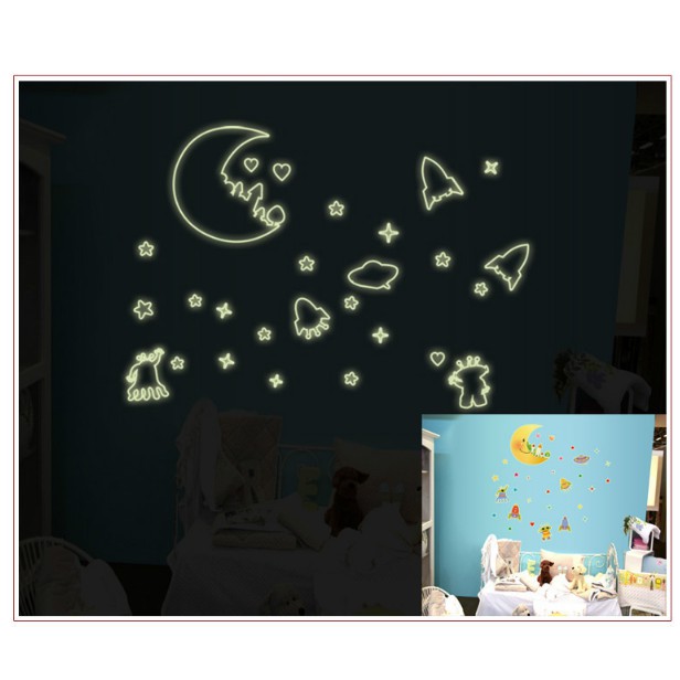 Decal trang trí tường - Trăng Nhà và người ngoài hành tinh - DẠ QUANG