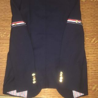 ÁO THOM BROWNE