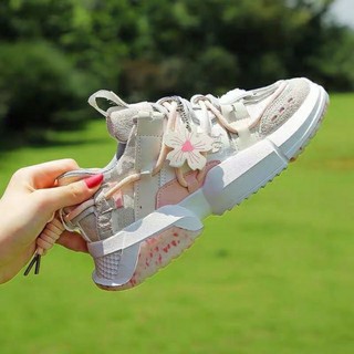 giày thể thao hoa anh đào