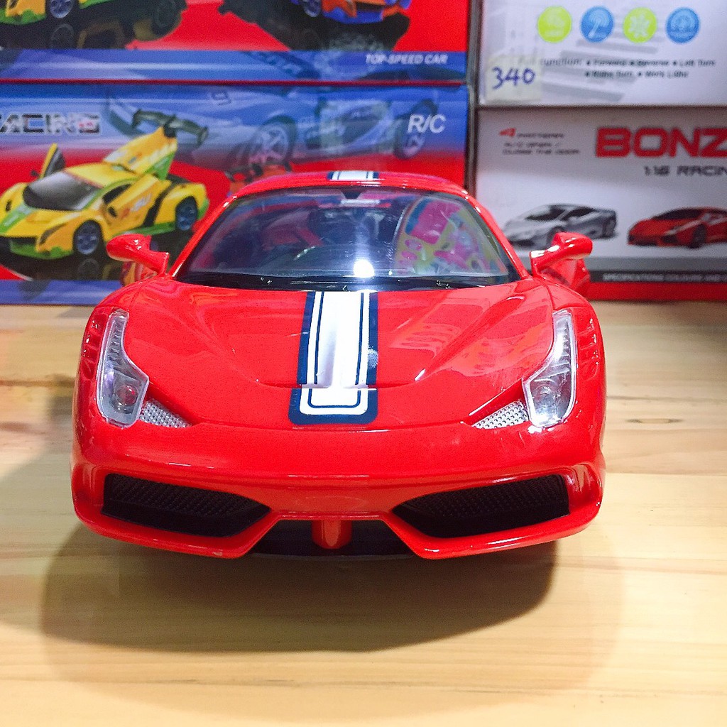 Siêu xe ferrari điều khiển từ xa mở cửa